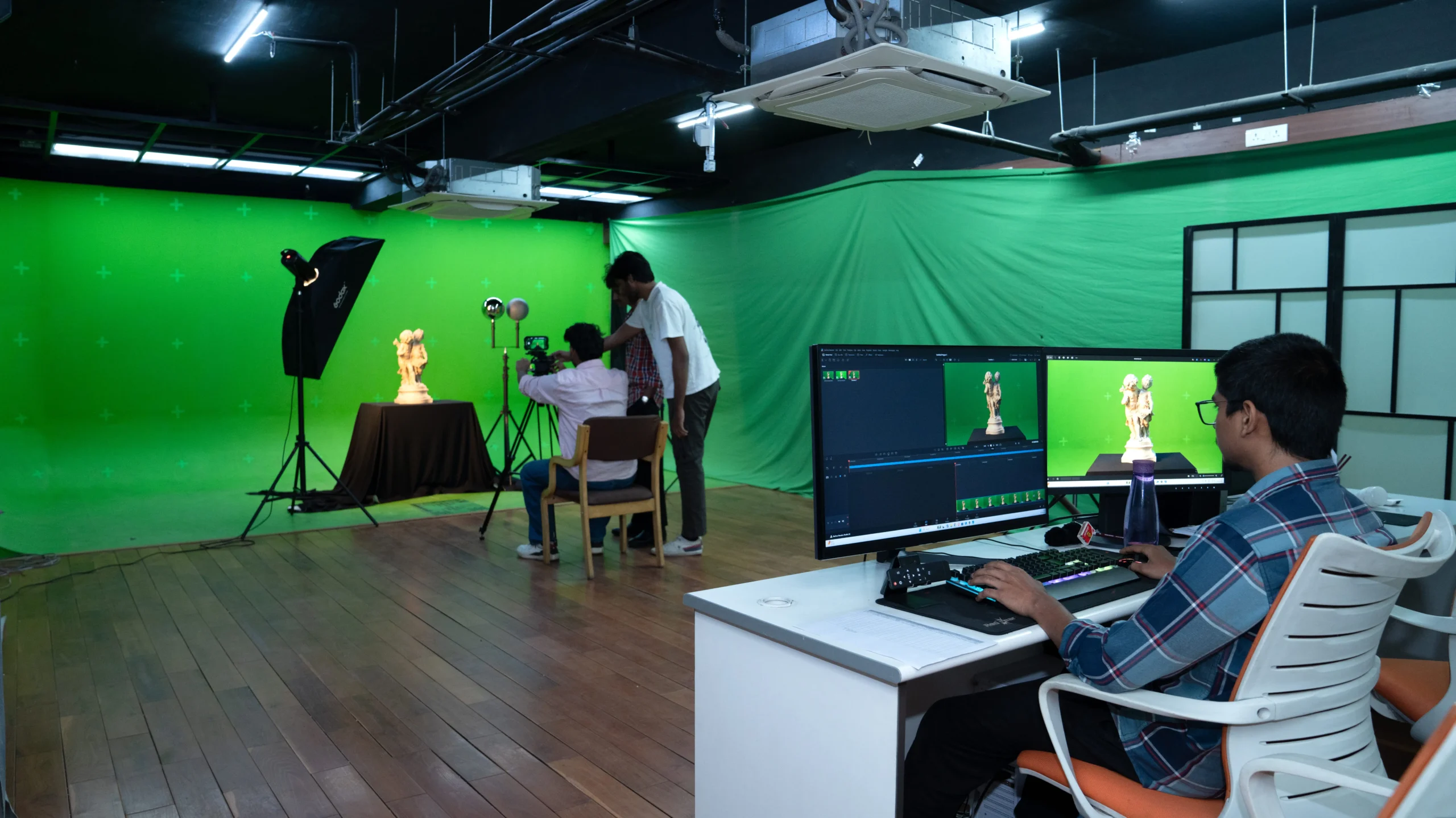 Green-Matte-Room.webp